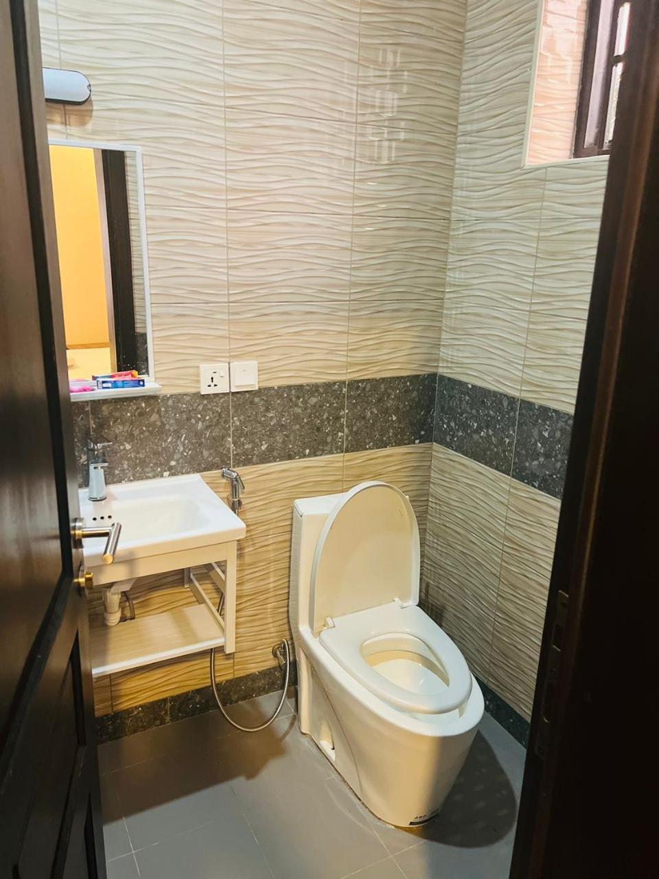 Jikoni Hotel Gisenyi Eksteriør bilde
